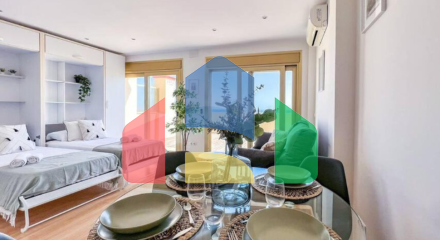 Уютная студия с потрясающим видом на море в Marbella