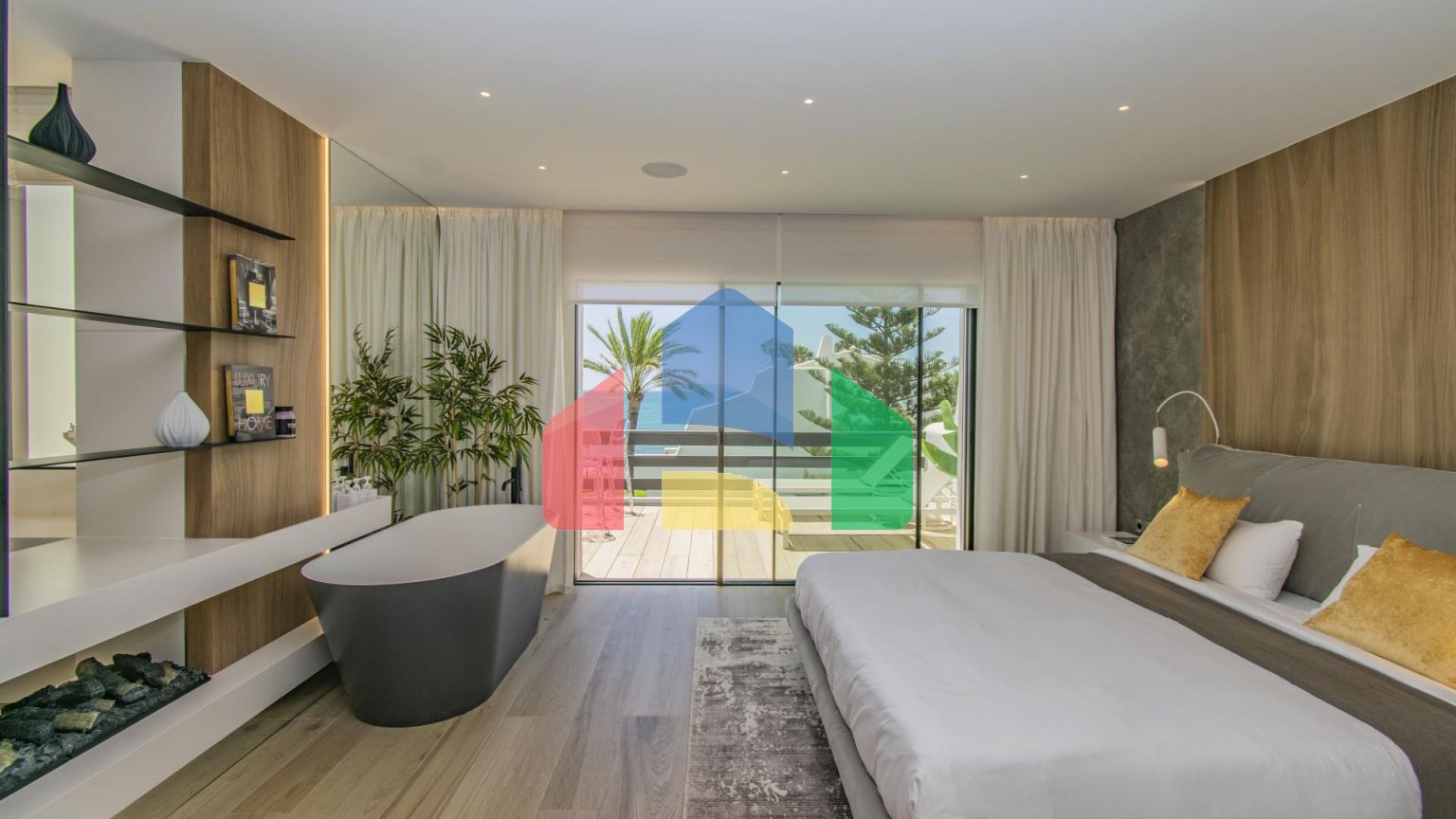 Роскошный дом у моря на Золотой Миле с потрясающим видом на море