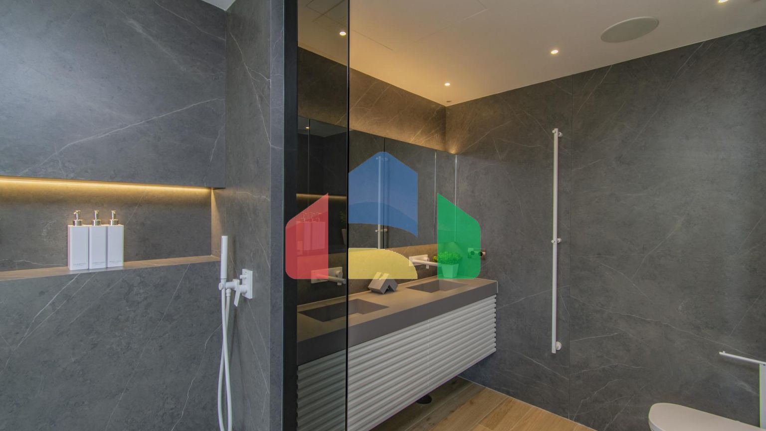 Роскошный дом у моря на Золотой Миле с потрясающим видом на море