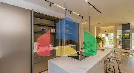 Роскошный дом у моря на Золотой Миле с потрясающим видом на море