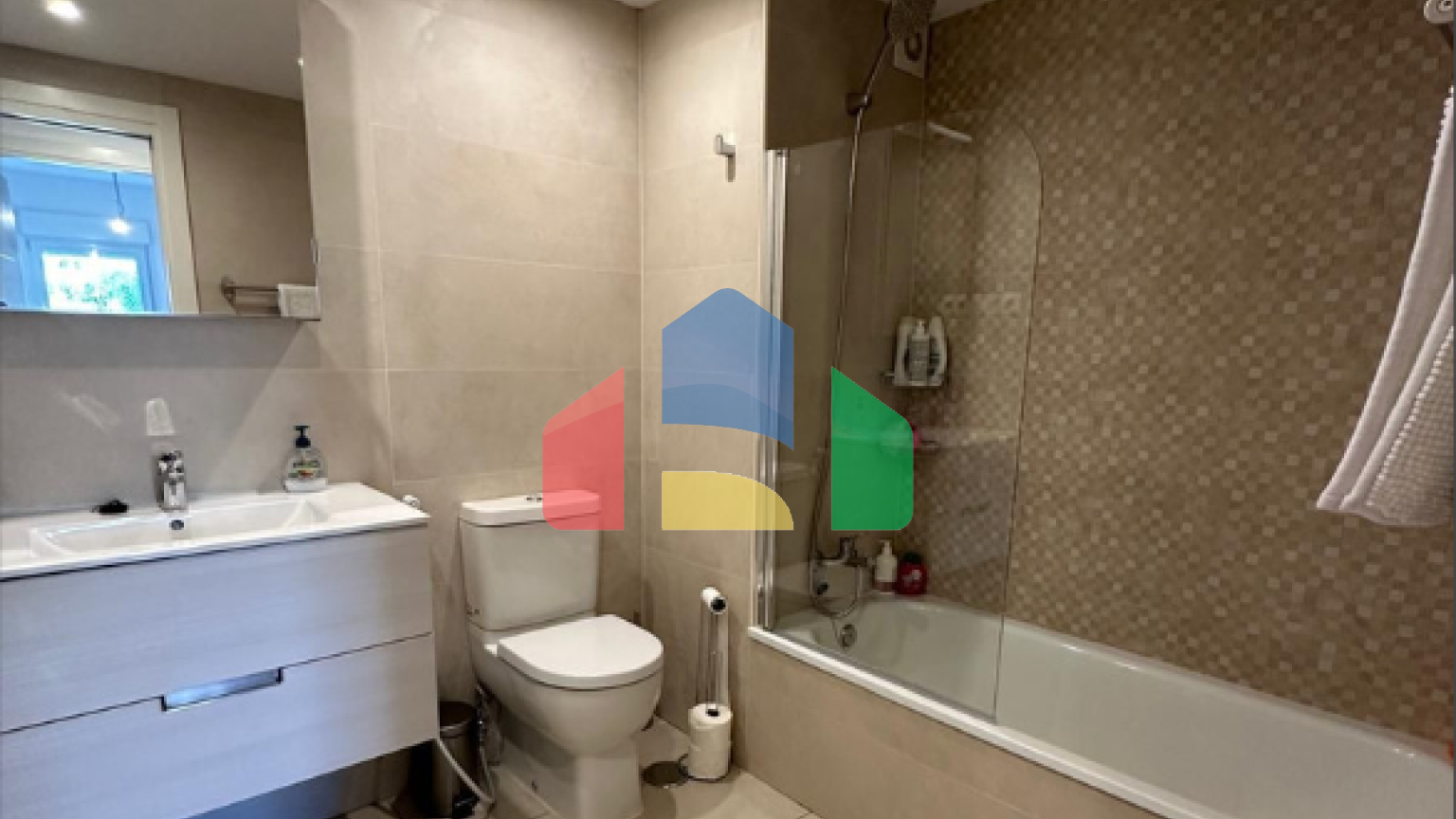 Уютная квартира с террасой и тремя спальнями рядом со всей инфраструктурой