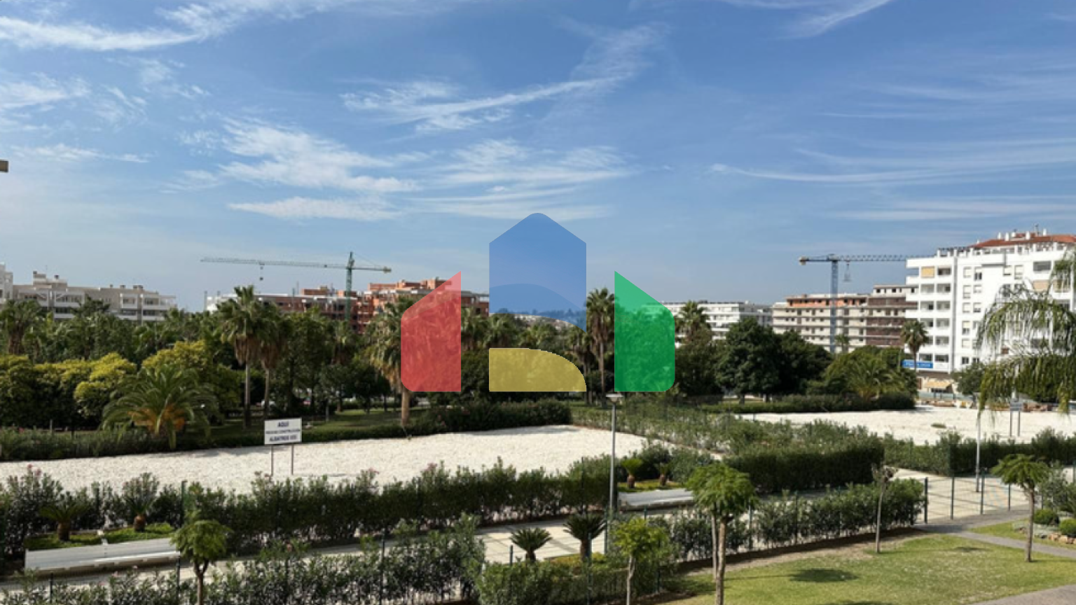 Уютная квартира с террасой и тремя спальнями рядом со всей инфраструктурой