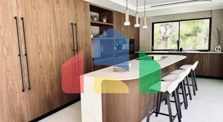 Изысканная Вилла с 5 Спальнями После Недавней Реконструкции в Hacienda Las Chapas, Марбелья