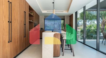 Изысканная Вилла с 5 Спальнями После Недавней Реконструкции в Hacienda Las Chapas, Марбелья