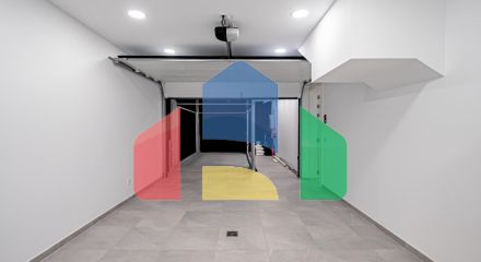 Современная новая вилла в 100 м от пляжа в Марбелье, Золотая Миля.