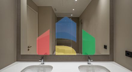 Современная новая вилла в 100 м от пляжа в Марбелье, Золотая Миля.