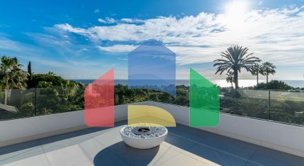 Современная роскошь встречается с андалузским очарованием на востоке Марбельи