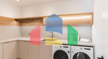 Современная роскошь встречается с андалузским очарованием на востоке Марбельи