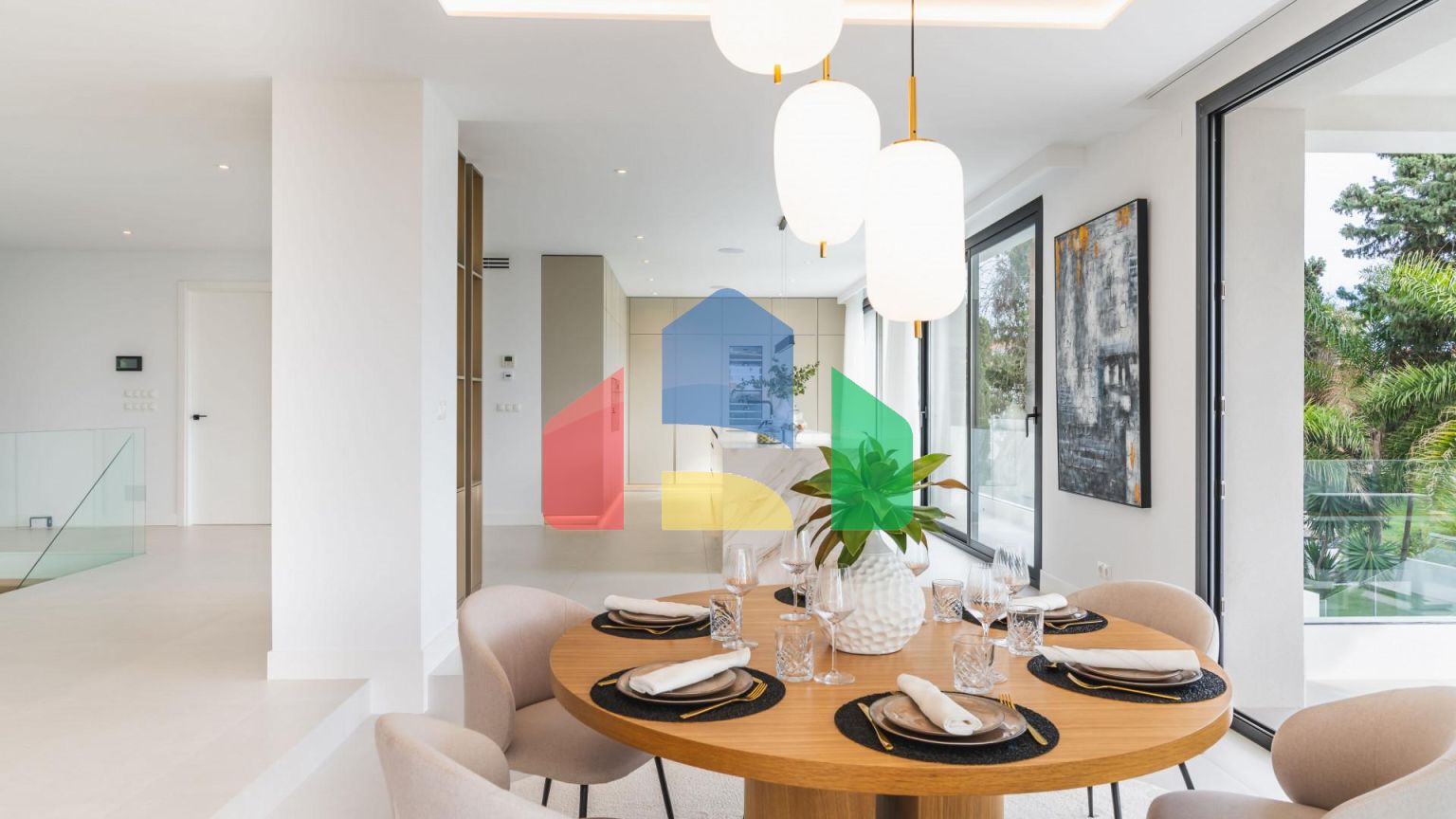 Современная роскошь встречается с андалузским очарованием на востоке Марбельи