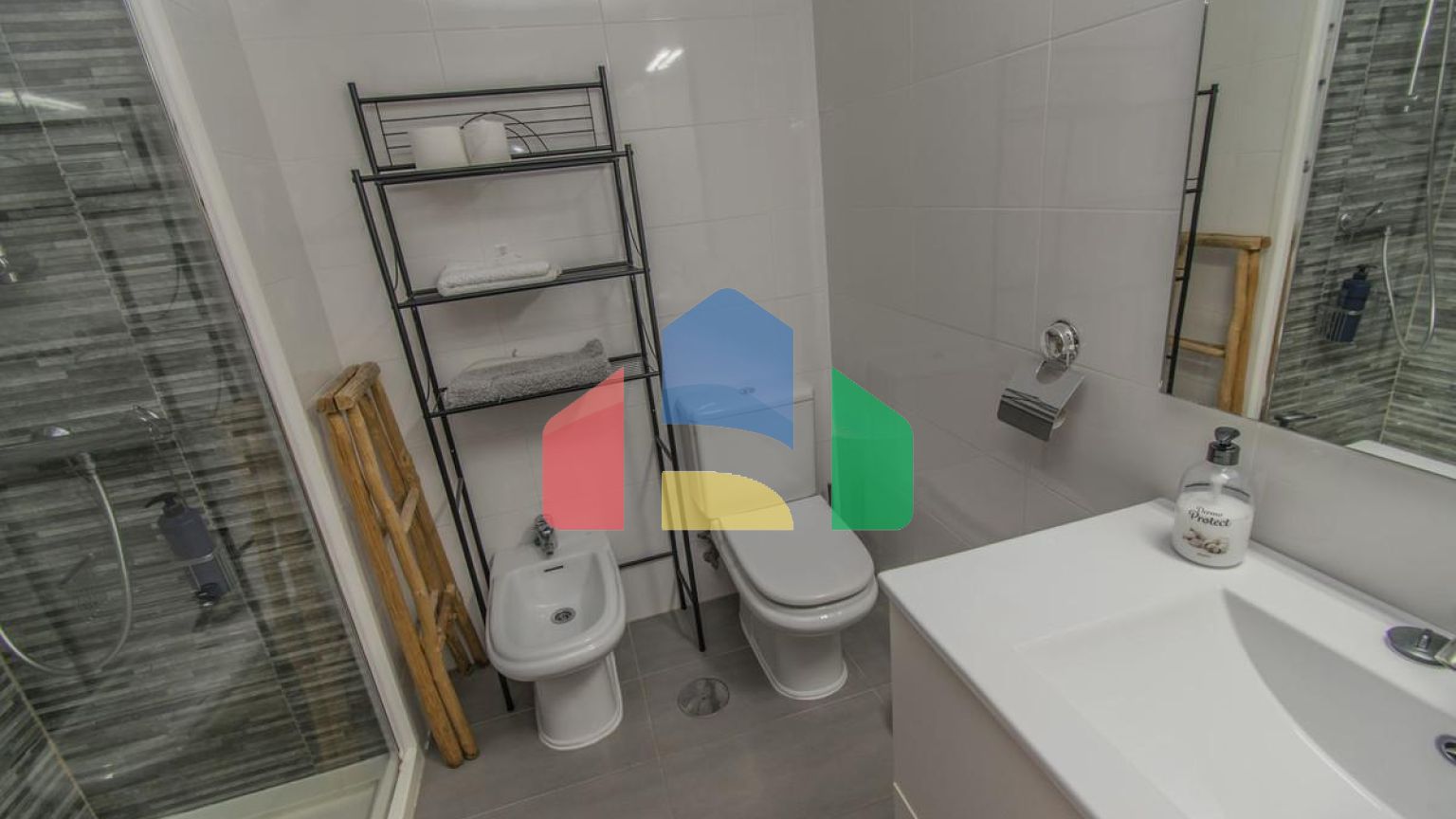 Уникальная возможность в порту Кабопино – шаг до лучших пляжей Марбельи