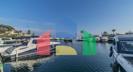 Уникальная возможность в порту Кабопино – шаг до лучших пляжей Марбельи