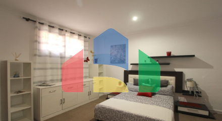 Вилла с 6 спальнями в охраняемом сообществе на поле для гольфа Санта-Клара, Марбелья