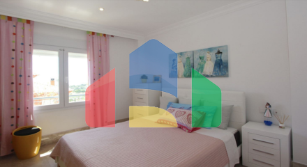 Вилла с 6 спальнями в охраняемом сообществе на поле для гольфа Санта-Клара, Марбелья