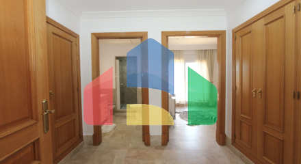 Вилла с 6 спальнями в охраняемом сообществе на поле для гольфа Санта-Клара, Марбелья