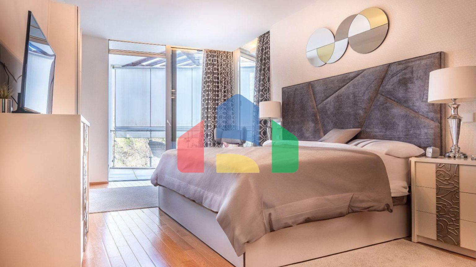 Великолепный таунхаус в роскошной урбанизации в Сьерра-Бланке