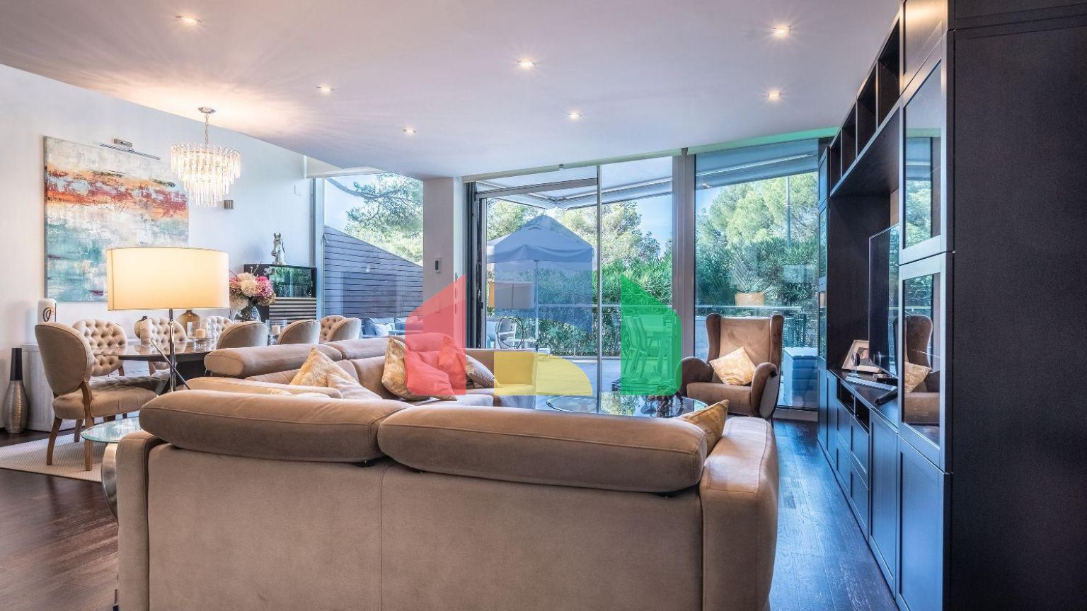 Великолепный таунхаус в роскошной урбанизации в Сьерра-Бланке