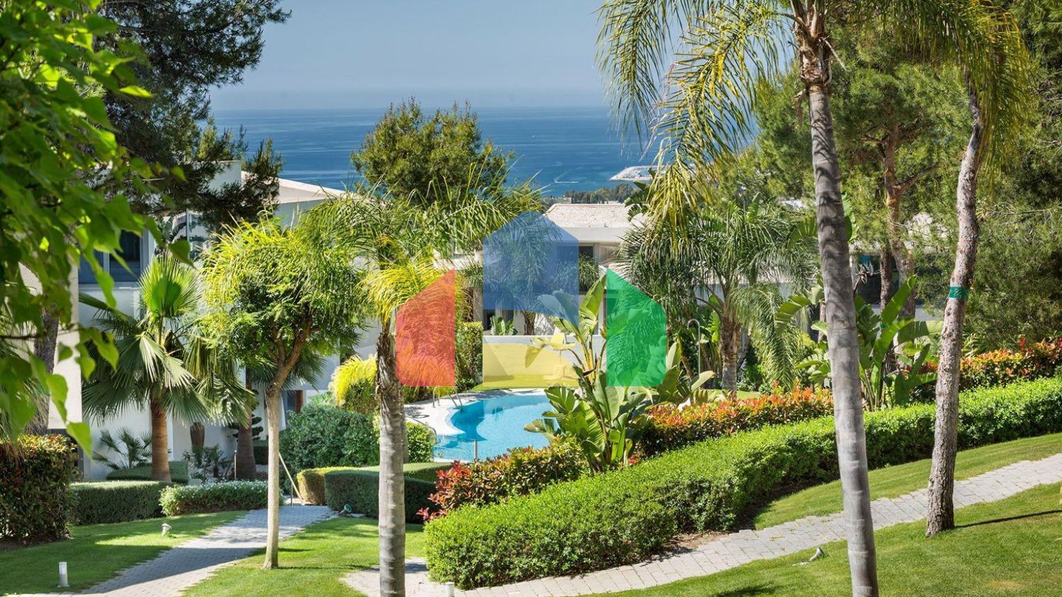 Великолепный таунхаус в роскошной урбанизации в Сьерра-Бланке