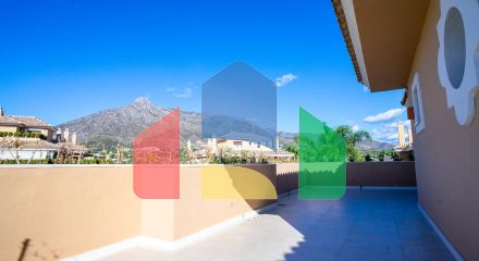 Изысканный дуплекс-пентхаус с панорамным видами в Марбелье, Золотая миля