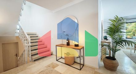 Роскошная вилла на берегу моря в Лос-Монтерос, Марбелья