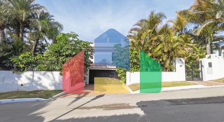 Роскошная вилла на берегу моря в Лос-Монтерос, Марбелья