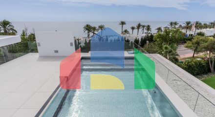 Потрясающий таунхаус класса люкс на Золотой миле в Марбелье Потрясающий таунхаус класса люкс на Золотой миле в Марбелье