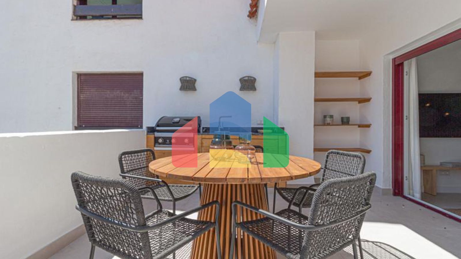 3-комнатные квартира в La Maestranza, Новая Андалусия со свежим ремонтом