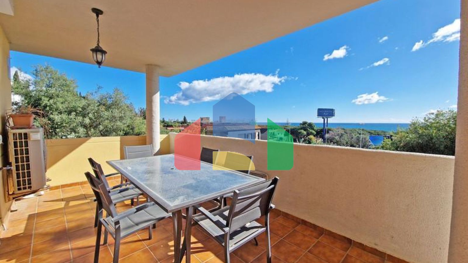 Квартира на первом этаже на продажу в Марбелье.