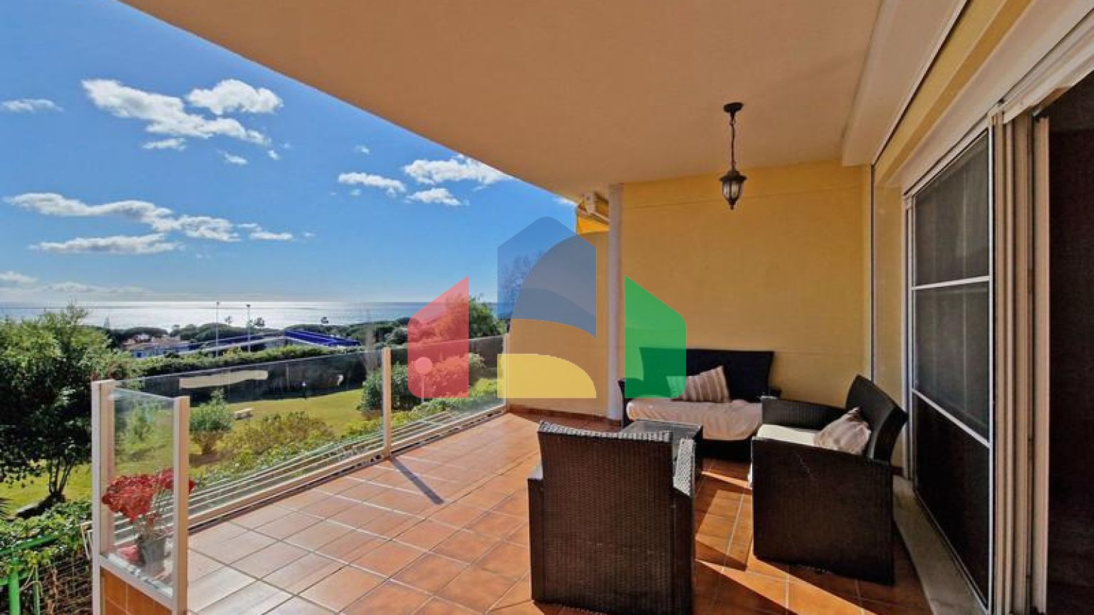 Квартира на первом этаже на продажу в Марбелье.