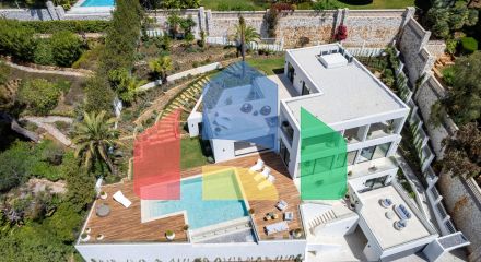 Impressive 4-bedroom villa located in the Rio Real area of Marbella