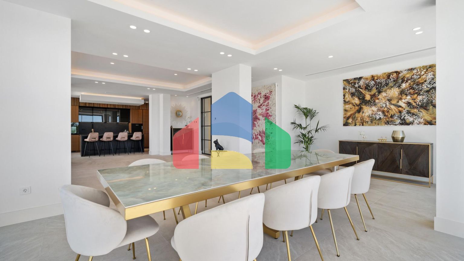 Впечатляющая вилла с 4 спальнями, расположенная в районе Рио Реал, Марбелья