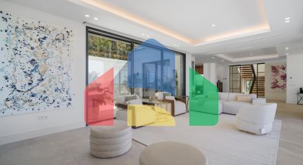 Впечатляющая вилла с 4 спальнями, расположенная в районе Рио Реал, Марбелья