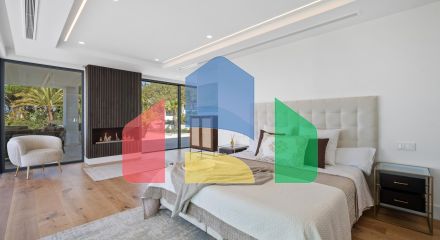 Впечатляющая вилла с 4 спальнями, расположенная в районе Рио Реал, Марбелья