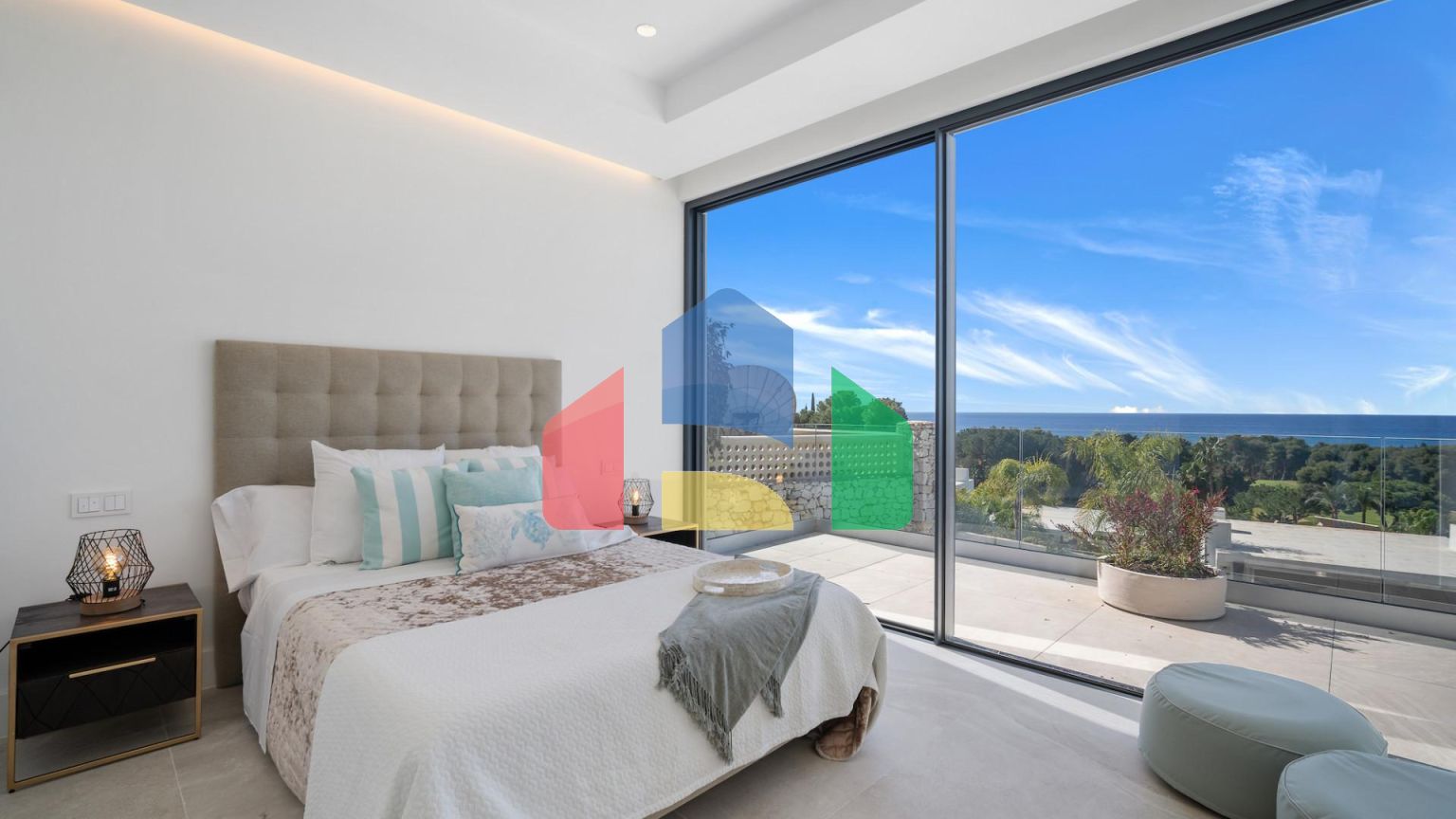 Впечатляющая вилла с 4 спальнями, расположенная в районе Рио Реал, Марбелья