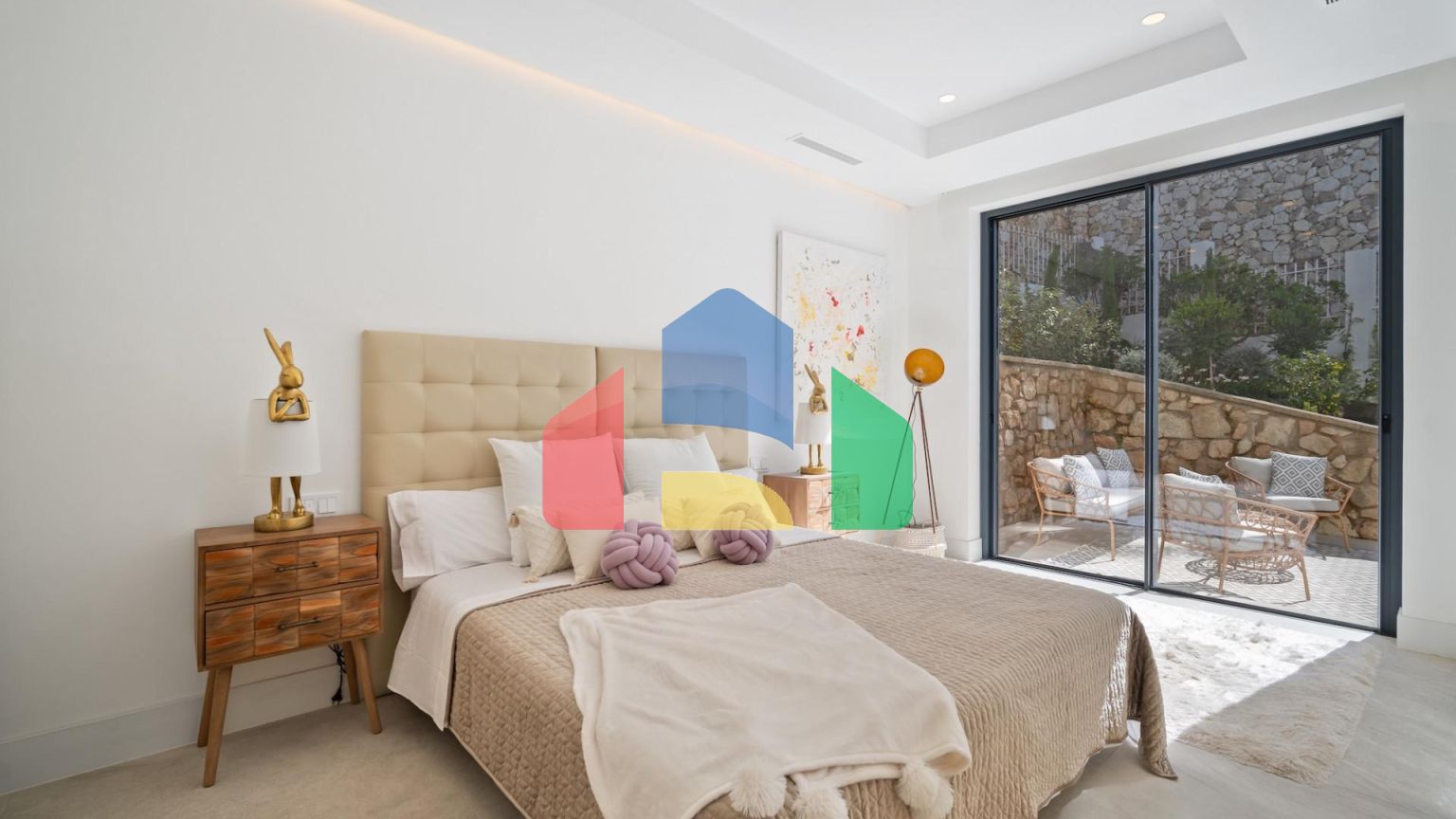 Впечатляющая вилла с 4 спальнями, расположенная в районе Рио Реал, Марбелья