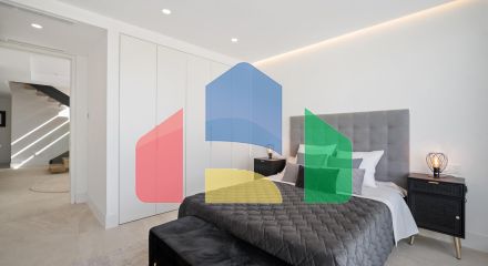 Впечатляющая вилла с 4 спальнями, расположенная в районе Рио Реал, Марбелья