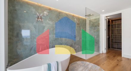 Впечатляющая вилла с 4 спальнями, расположенная в районе Рио Реал, Марбелья