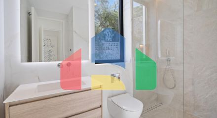 Впечатляющая вилла с 4 спальнями, расположенная в районе Рио Реал, Марбелья