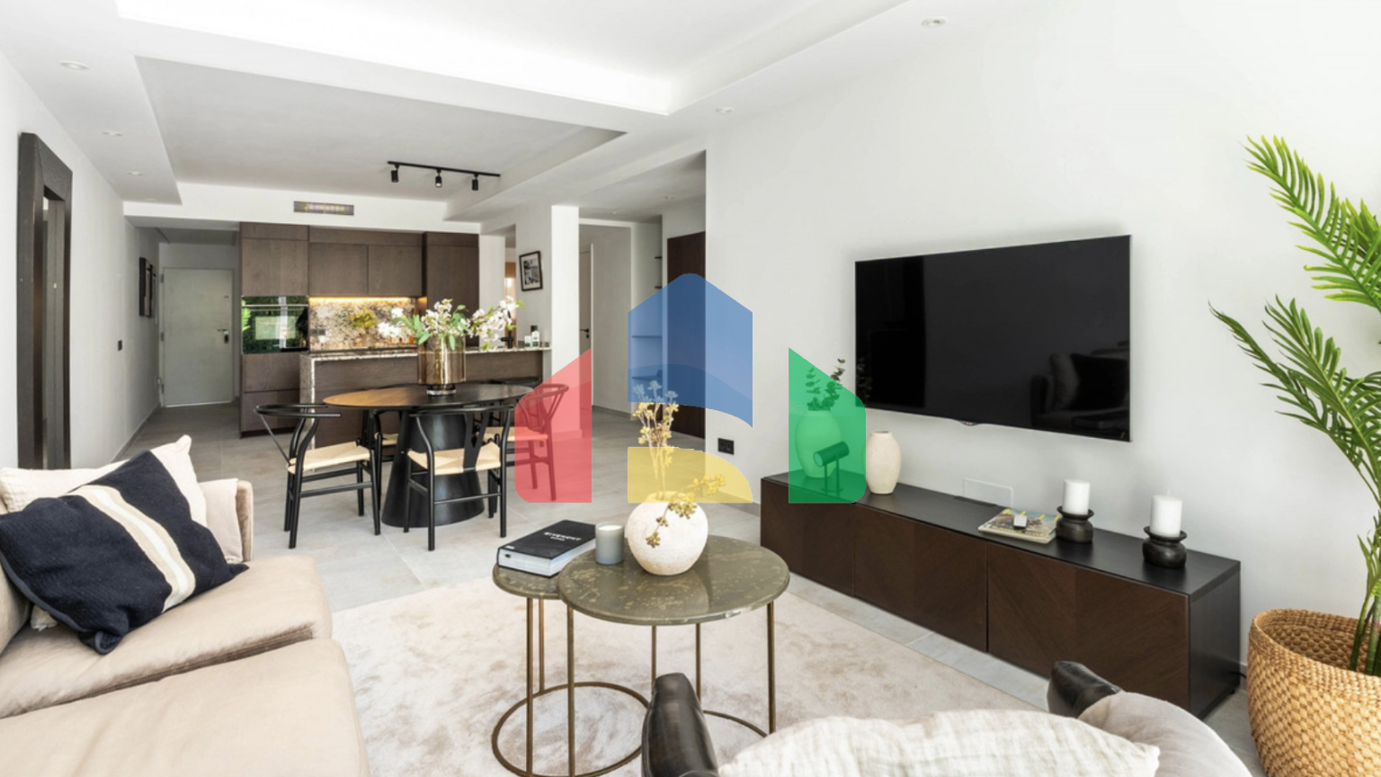 Изысканный 3х комнатный апартамент на первом этаже