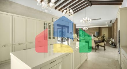 Вилла на первой линии гольфа в Нуэва-Андалусия Вилла на первой линии гольфа в Нуэва-Андалусия