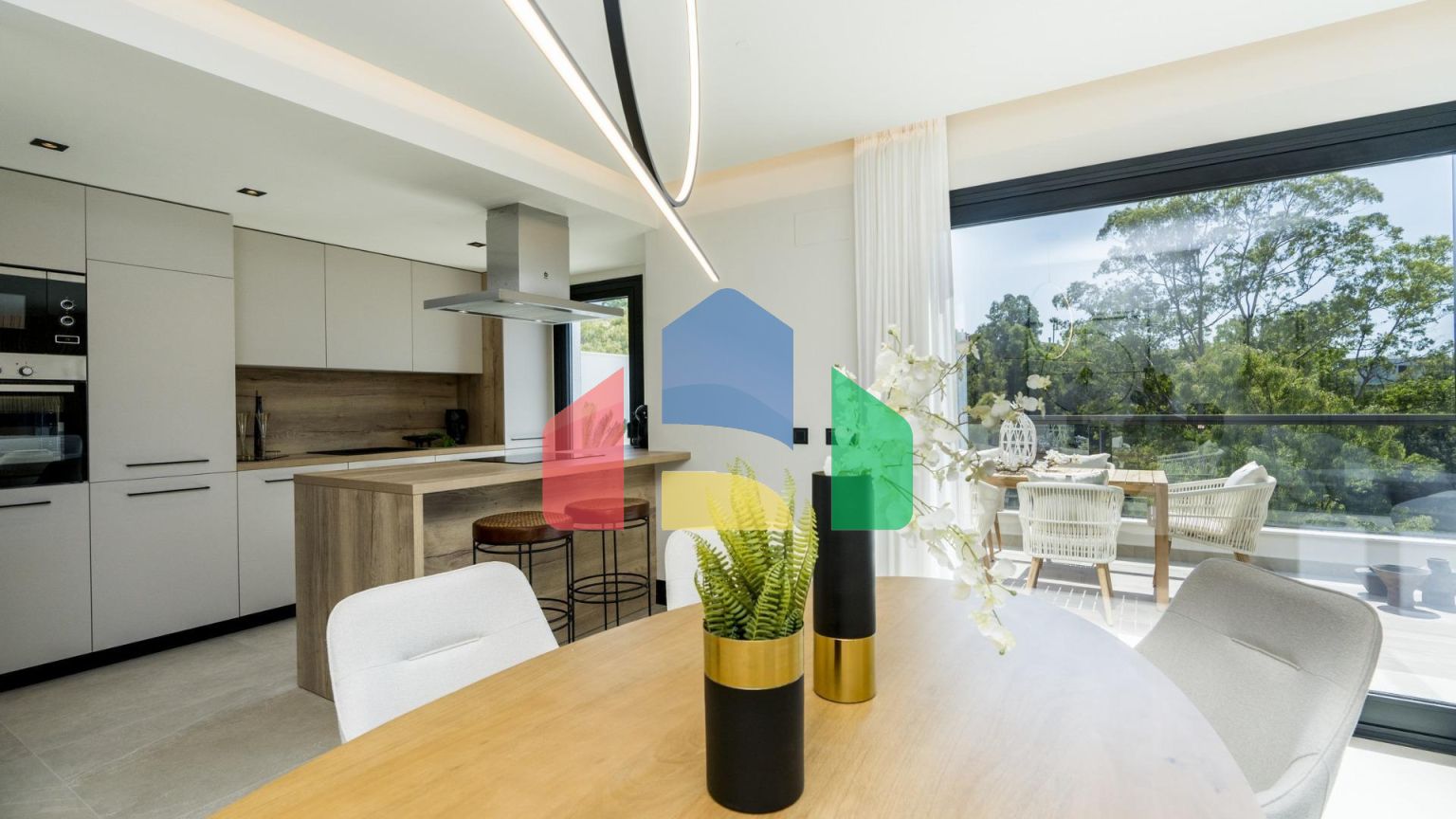 НОВЫЙ ЖИЛОЙ КОМПЛЕКС В НУЭВА АНДАЛУСИЯ, МАРБЕЛЬЯ