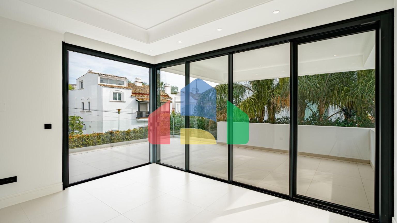 Роскошная современная вилла в Марбелье на Золотой Миле — в нескольких шагах от пляжа