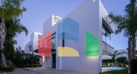 Роскошная современная вилла в Марбелье на Золотой Миле — в нескольких шагах от пляжа