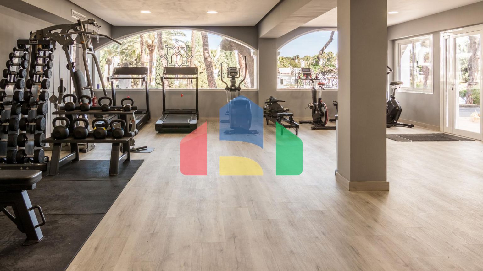 Роскошь и безопасность в Golden Mile