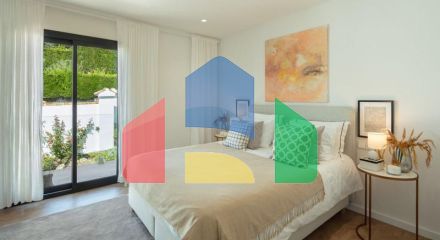 Вилла Hibisco приветствует вас на юге Испании своей потрясающей традиционной архитектурой и ярким белым фасадом, который сразу бросается в глаза. Вилла Hibisco приветствует вас на юге Испании своей потрясающей традиционной архитектурой и ярким белым фасадом, который сразу бросается в глаза.