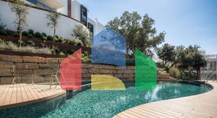 Потрясающая квартира с 3 спальнями в Восточной Марбелье