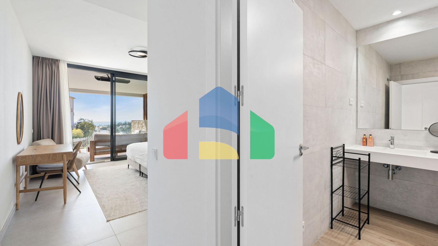 Потрясающая квартира с 3 спальнями в Восточной Марбелье