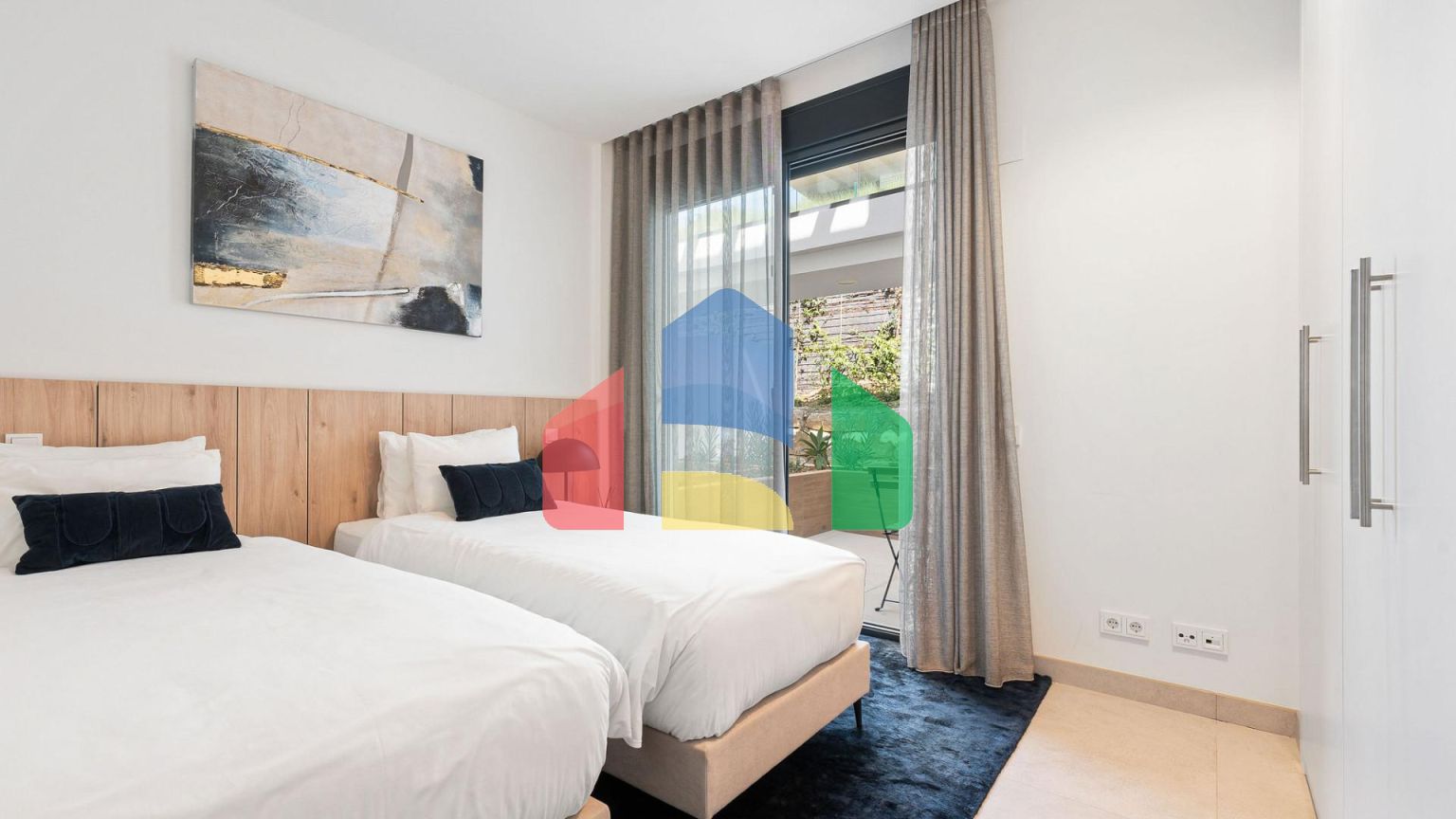 Потрясающая квартира с 3 спальнями в Восточной Марбелье