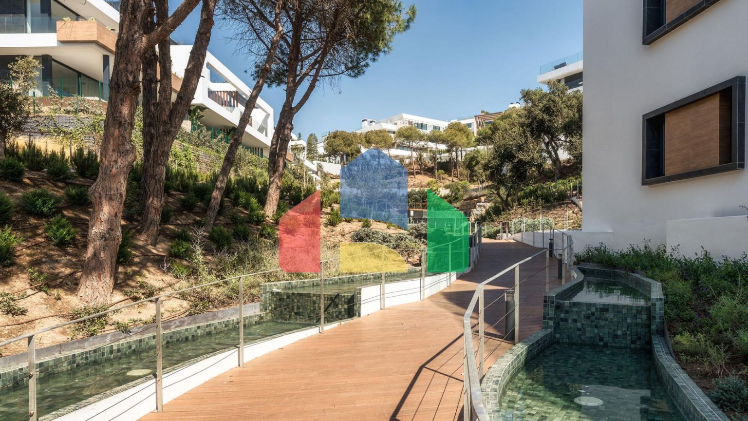 Потрясающая квартира с 3 спальнями в Восточной Марбелье