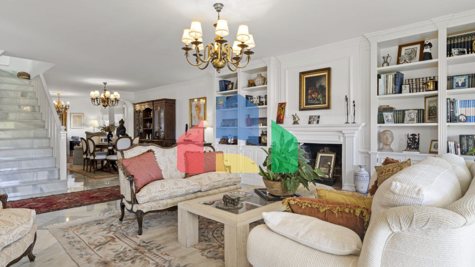 Уникальный и просторный таунхаус с 4 спальнями