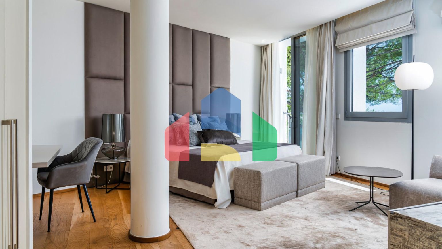 Эксклюзивный таунхаус с 2 спальнями в престижном районе Сьерра Бланка, Марбелья